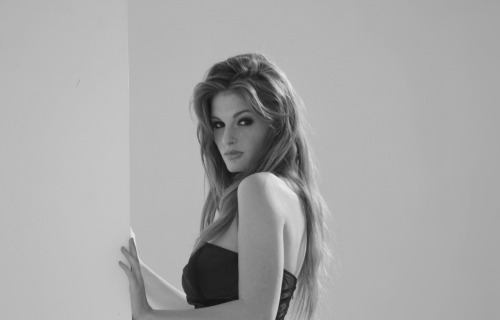 noirwerk:   FAYE REAGAN - by Michael Ninn. adult photos