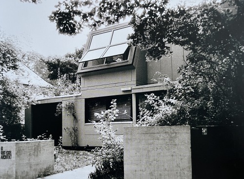 germanpostwarmodern:  House (1967) at Salzachstraße in Berlin, Germany, by Gert Eckel
