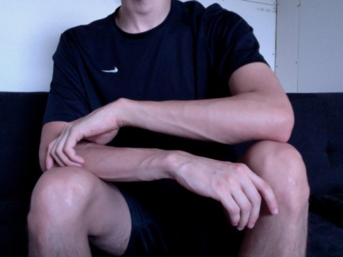 https://gay-is-so-cuuute.tumblr.com/post/127652212966