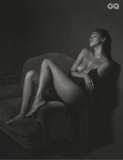 celebritymodels:  Irina-Shayk-Nude