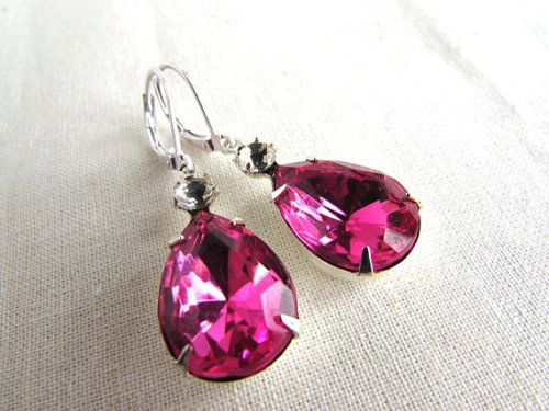 Lots of new 18th-century inspired jewelry available in my Etsy shop, Dames a la Mode: w