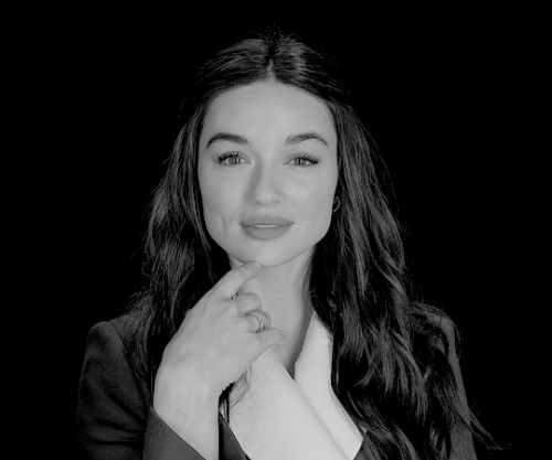 crystalzoeys:crystal reed portraits for the aol build studio.