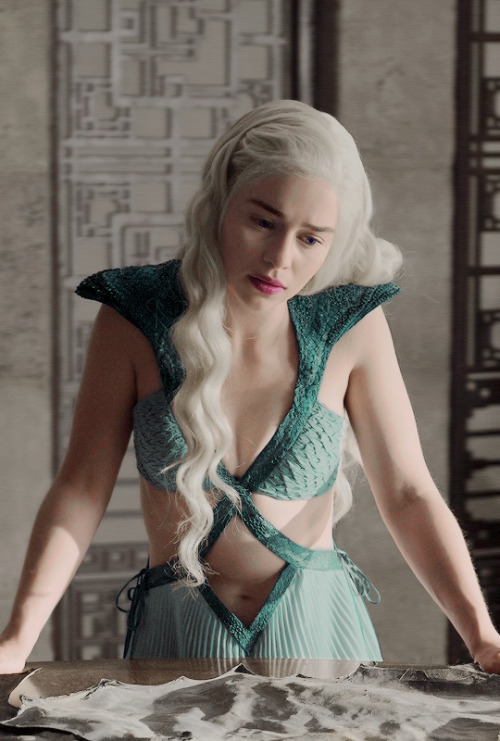 lannisten:Daenerys Targaryen in Game of Thrones 4.07 (x)