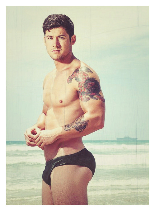 sfballer:  tumblr_neykoiz0X51rtjxk5o1_500 by onyx1977 http://flic.kr/p/qhn2HE