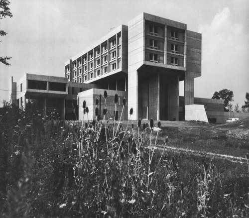 fuckyeahbrutalism: Bethesda Hospital North, Montgomery, Ohio, 1971 (Smith, Hinchman &amp; Grylls