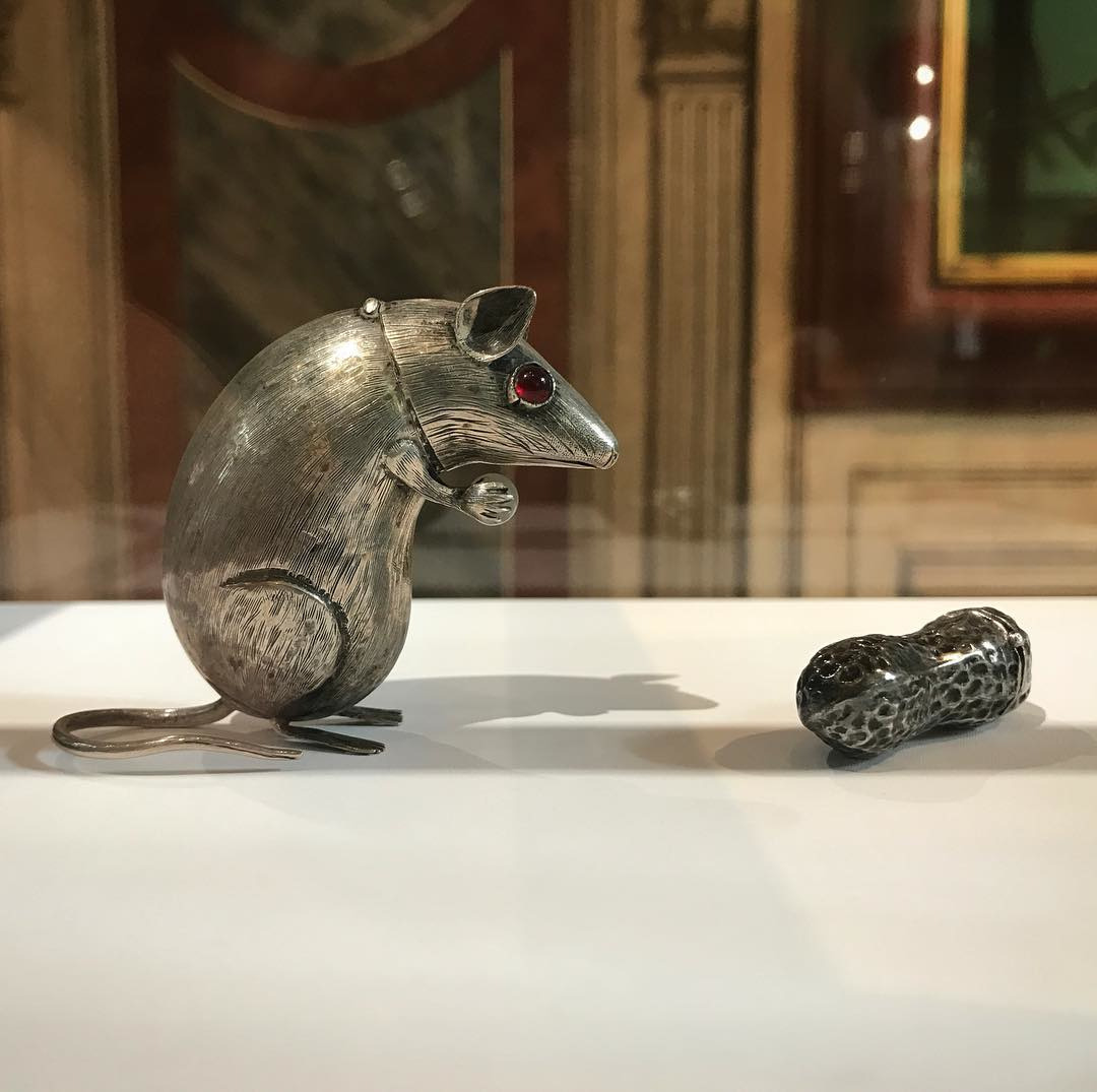 misterlemonzthird:  speciesbarocus: Museo di Palazzo Mocenig: perfume containers.