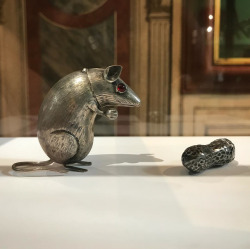 misterlemonzthird:  speciesbarocus: Museo di Palazzo Mocenig: perfume containers. MisterLemonzThird | https://MisterLemonzThird.tumblr.com/Archive 