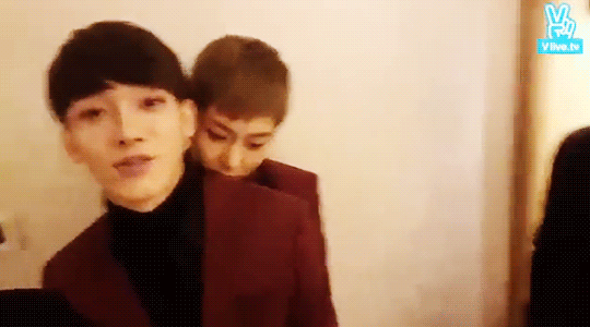 loveholic198:  xiuchen being cuddly for the new year 