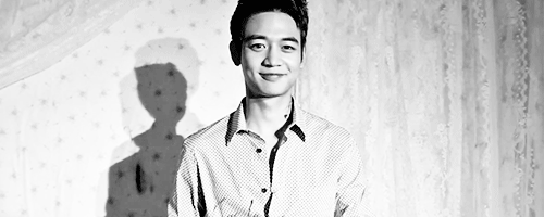 ohshinee:  5/∞ moments where Minho can’t be more perfect, because it’s physically