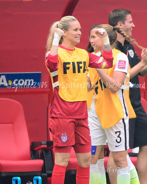 wambach-off-my-uswnt:  polarbearsuburbs:  Ash couldn’t control herself at the WWC