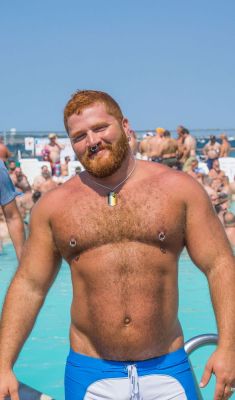 pupbronx:  cubbytendencies:  joetowncub:  WOOF! MMMMM damn he is tasty!  fucking…. SWOON!  Found my new baby daddy. I would swallow all his baby makers