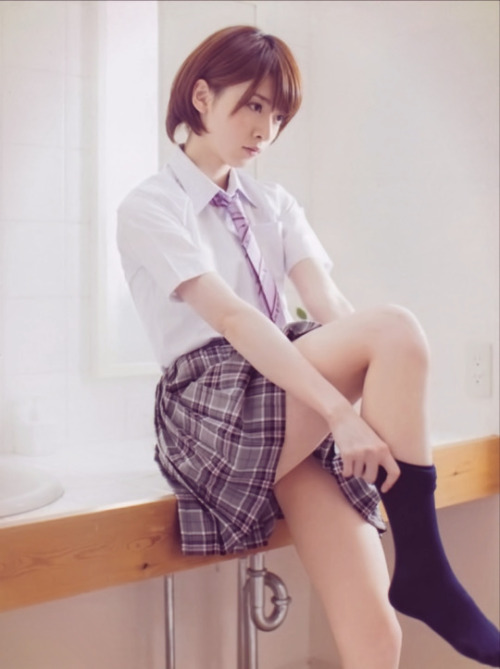 mnzp: 橋本奈々未短裙美腿棉袜