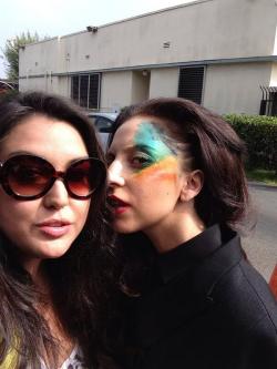 amenfame:  Gaga with a fan today! (Picture