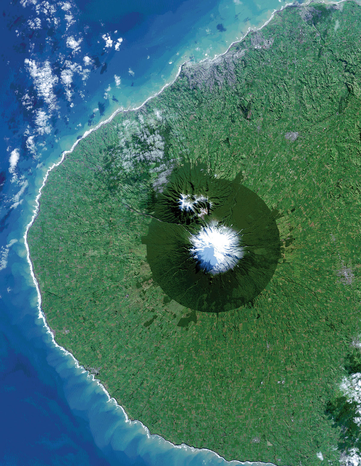 bobbycaputo:    NASA Celebrates Earth Day with 26 Jaw-Dropping Images of Our Planet