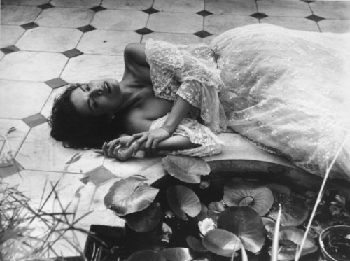vintagewoc:Bianca Jagger by Cecil Beaton adult photos