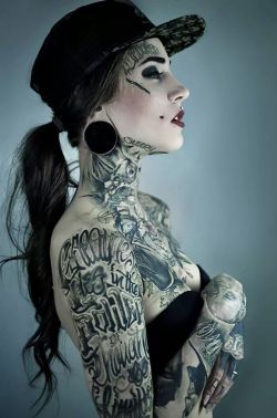  Monami Frost 