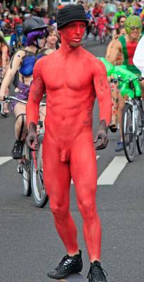 fotonackt:  2010 Fremont Solstice Festival Seeing red