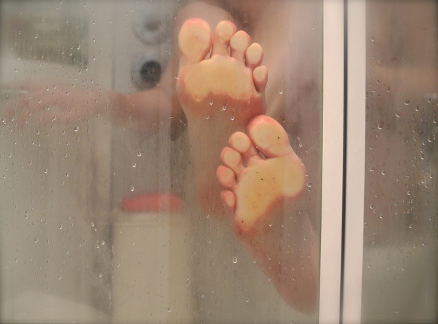 linkasfeet:  Request for showing my wet feet against a shower door :) - Linka