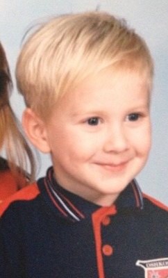 dreams-of-the-you-niverse:  tyleroakleyismyqueen:  sivoakley:  troyesivanufeel:  oliveaisfierce:  Look at cute Baby Tilly. Your hair, is so fab.  HE’S SO PRECIOUS   This is so adorable I just can’t.  WHY COULDNT I BE THAT FAB AS A CHILD  He has the