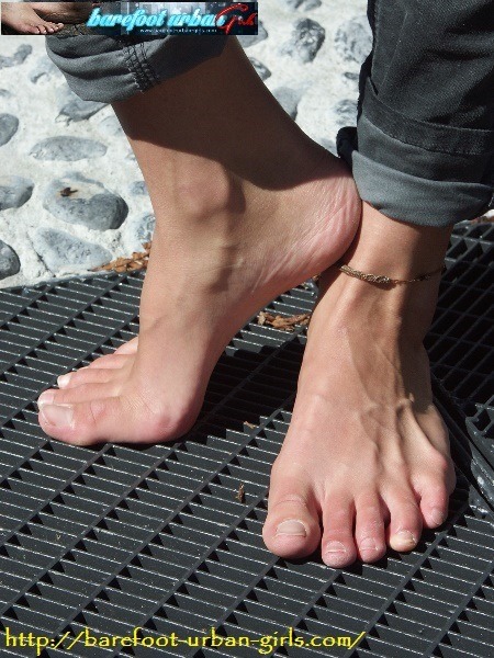 SIZZLING HOT UPDATE from BAREFOOT URBAN GIRLS!!! This week we have Barefoot Urban