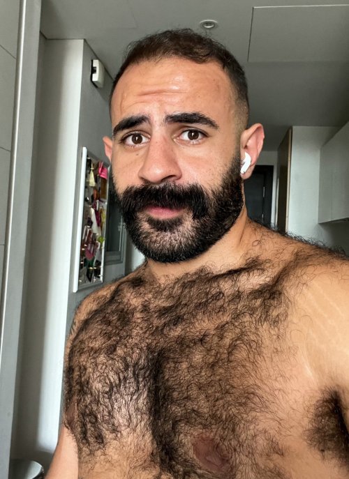 https://hairysweatysmelly.tumblr.com/post/692898540058525696