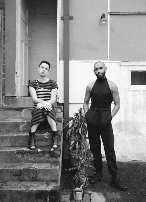 ohthentic:  apimeleki:‘Api and Jonno’ by Joe Brennan Oh