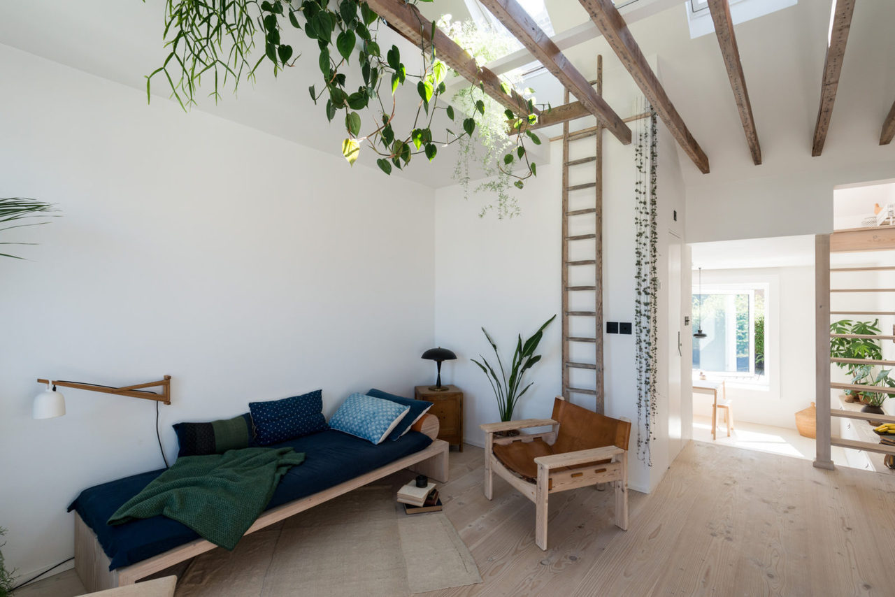 gravityhome:  Light loft apartment in LondonFollow Gravity Home: Instagram - Pinterest