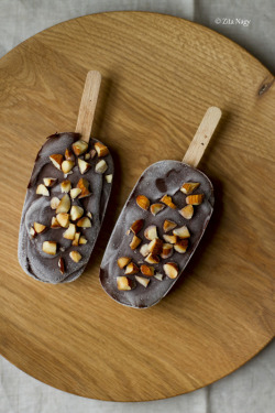 veganfoody:  Chocolate Popsicles with Roasted Almonds