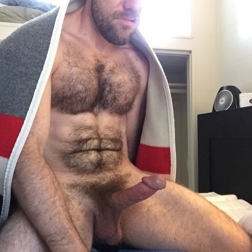 straightcuriousbuds:  100% stud.