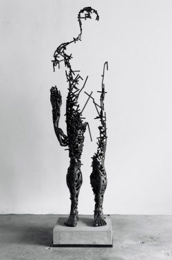 ronbeckdesigns:  Johannesburg-based artist Regardt van der Meulen creates amazing steel sculptures inspired by time, memory and mortality. (via (157) Pinterest) 