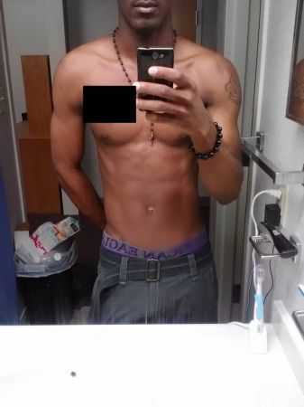 str8exposed:  Submission… http://www.str8exposed.tumblr.com 