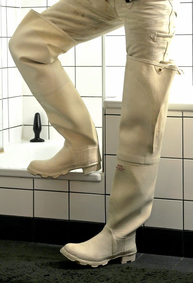 gummistiefeltraeumeworld: Geile weiße Waders / Hot white waders ! Es sind wohl DUNLOP