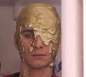 romanovatargaryen:  A golden crown - Behind the scenes Harry Lloyd as Viserys Targaryen