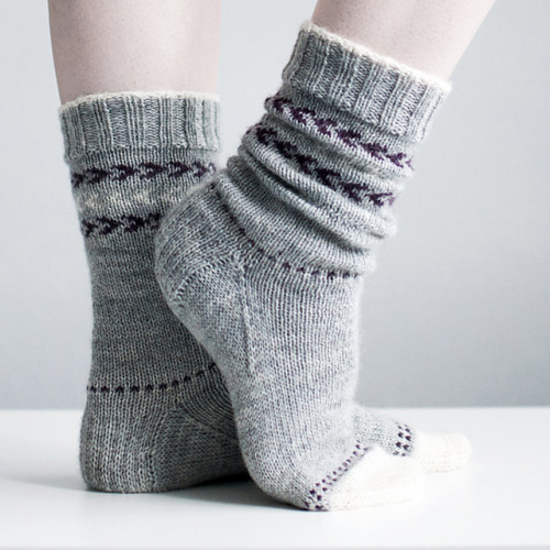 Knitting Pattern: Snowy Toes by Trin Annelie   (€3.50 EUR)cables & purls on etsy