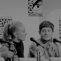 Sophie Turner And Iwan Rheon Being Adorable At The Game Of Thrones SDCC 2016 Panel