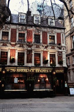 baremascorlando:  constellationofscars: Randy and I ate here on our last trip to London….  