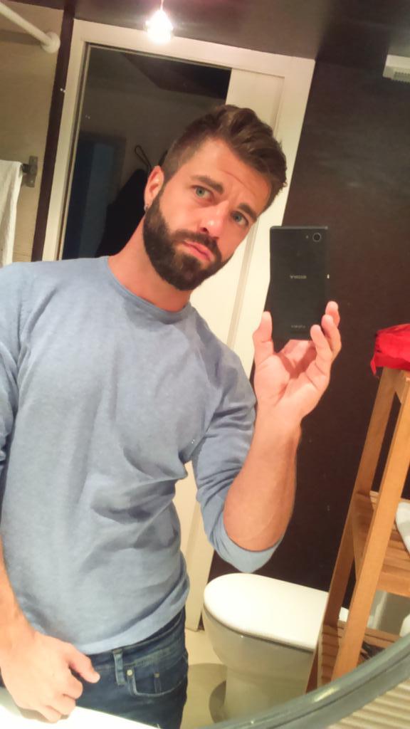 colungafrank:  Hector de Silva      
