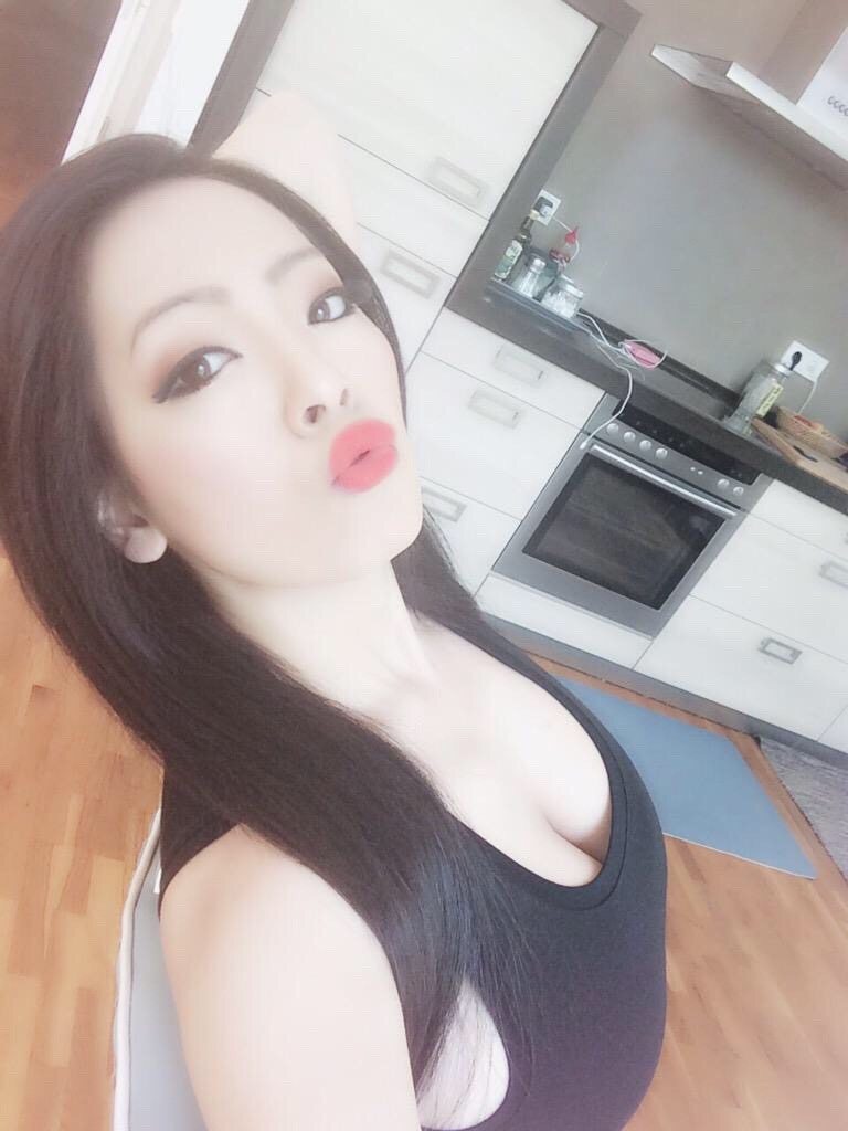 funbaggery:  Calories straight to her tits