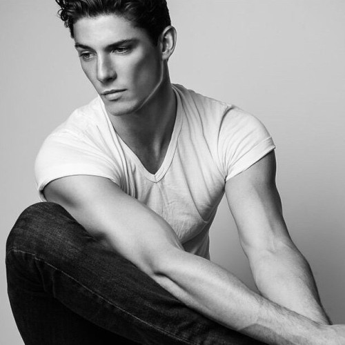 Bart Grzybowski（bartgrzy） Model Performer Profile Height 6'1&quot; Waist 31&quot; Inseam:32&