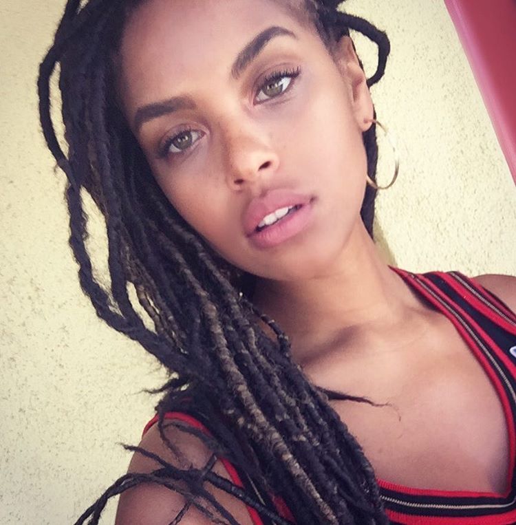 jaiking: blackbeauties:  djmillie  Follow me at http://jaiking.tumblr.com/ You’ll