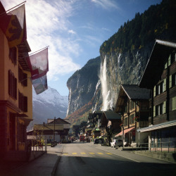 sitoutside:   Lauterbrunnen   by  *YIP* 