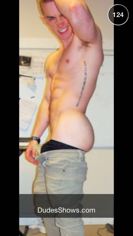 hot4dic2:  Hot4dic2.tumblr.com —— Follow me and I will check out your page. If I like what I see I will Follow you back!  Send me selfies and other hot pics to hot4dic2@gmail.com I’ll promote your page too if you send me your tumblr information!