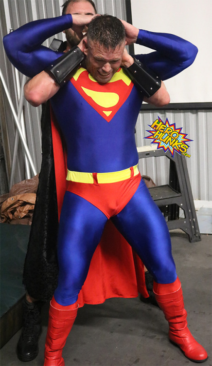 supermanbound:Superman vs ZodStarring: Joey NuxVideo and preview available at herohunks.comSource: h