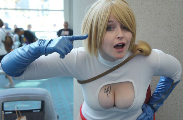 iriscosplay:  Source:51 Sexiest Cosplay Outfits From Comic-Con EVERIriscosplay