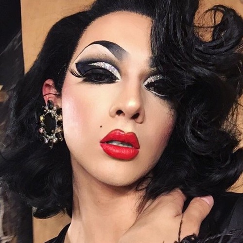 naomismallstbh: ♡ violet chachki icons ♡ please like/reblog if using! credit is not necessary :-)