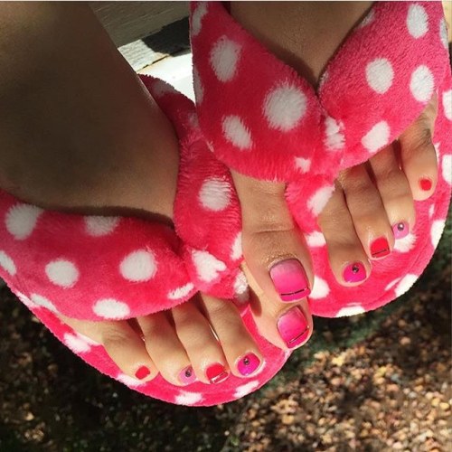 mastershawn18:  Post - #PinkToes #PinkToesForAwareness #PinkToesForMyBirthday Model - @24karat.feet 