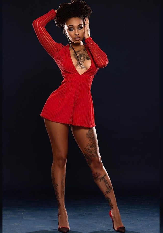SHE&rsquo;S SO MOTHER FUCKIN FINE!
