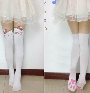 kiss–my–kitty:  Wow, Kitty needs this precious Hello Kitty paw tights from this shop. I would feel so darn cute! 