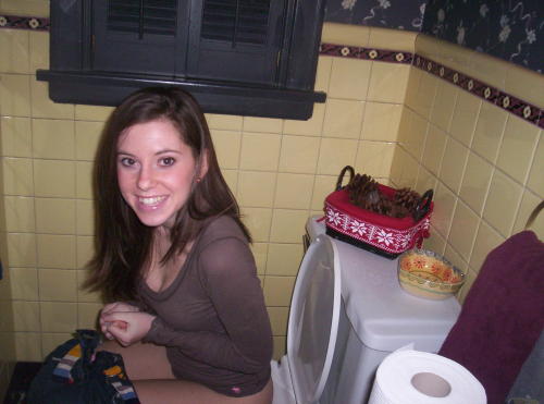 Porn dimitrivegas:  Toilet girl photos
