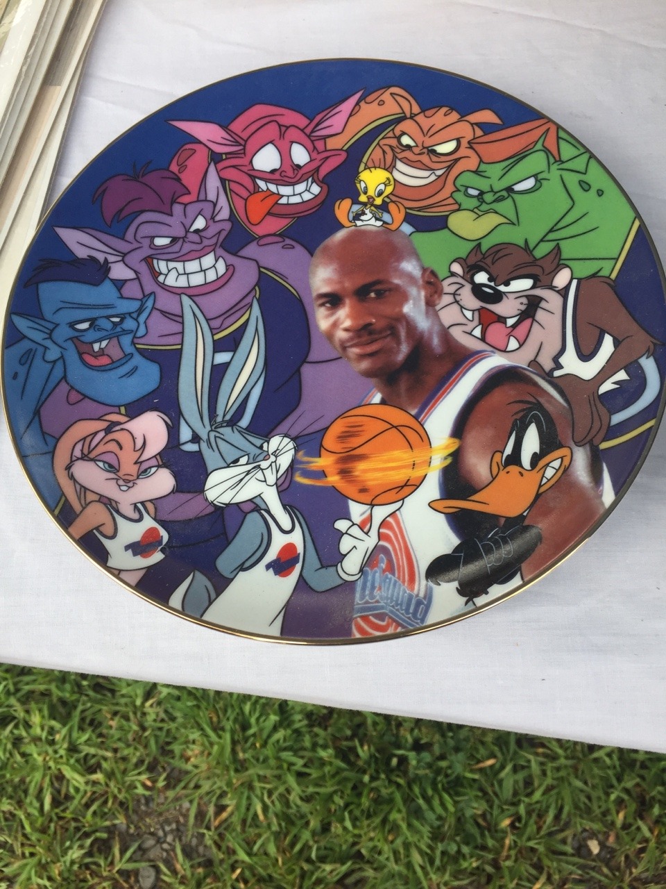 shiftythrifting: Found a fine piece of porcelain at a flea market in Connecticut